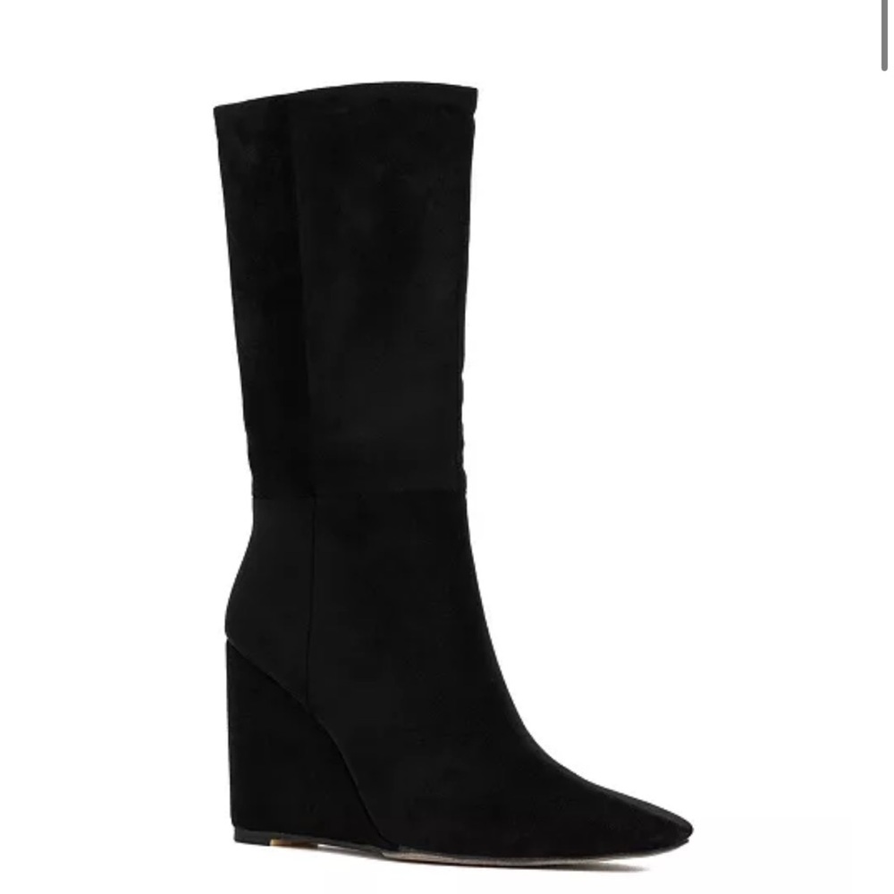 NWT: Gabrielle Union Wedge Bootie | sz: 7